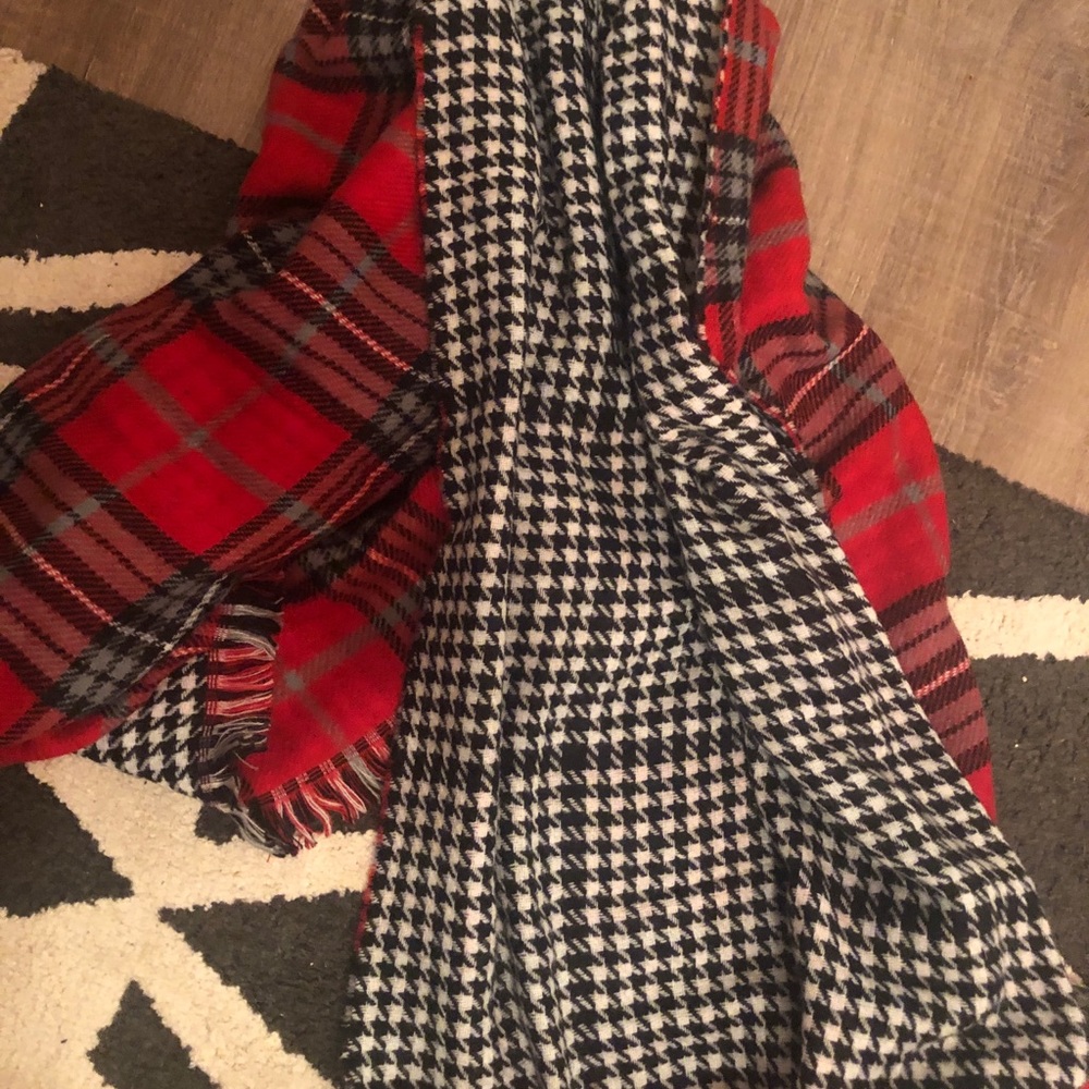 Express Scarf/Wrap! - Picture 2 of 2